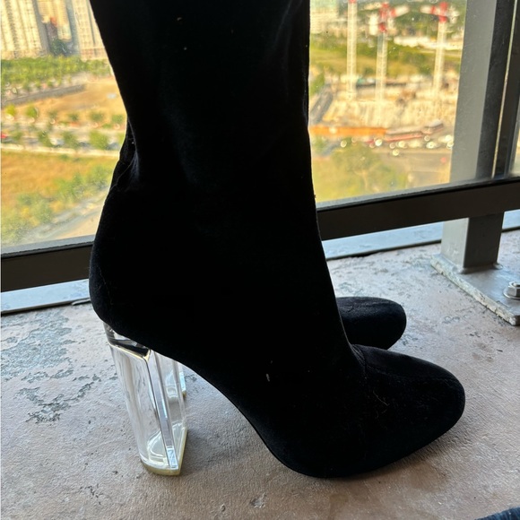 Suede thigh-high boots with clear block heel. size 8. - Picture 4 of 4